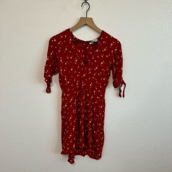 With Jean Beaucoup Floral Plunge V-Neck Short Sleeve Summer Mini Dress Red S - Picture 4 of 13